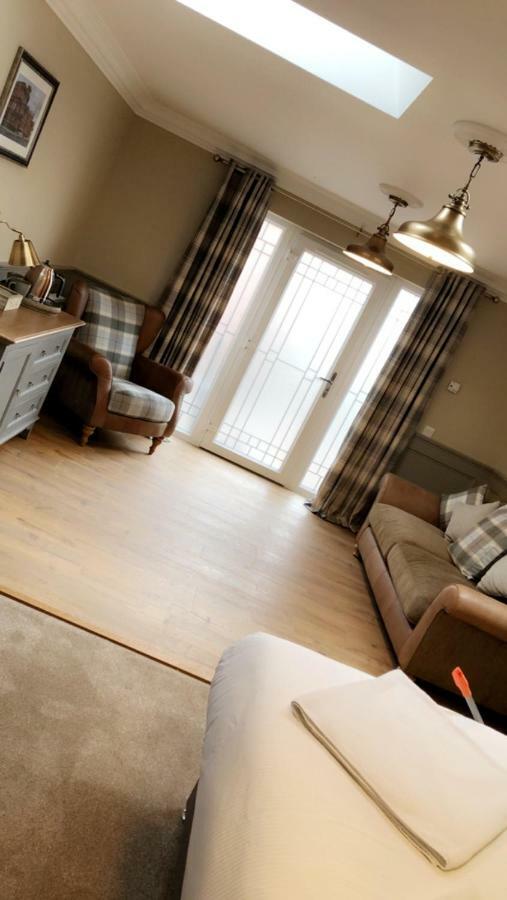 Bed and Breakfast The Huntingdon Dumfries Exteriér fotografie